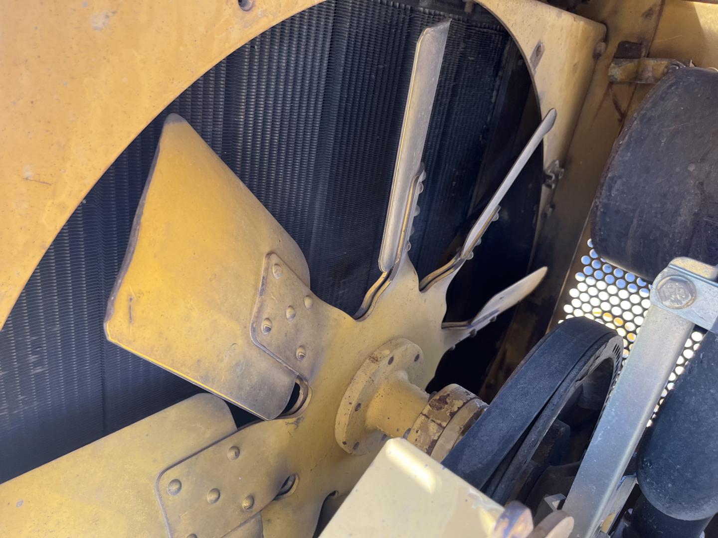 ./imagenes/INVOICE/2019/17354/TOPADOR FRONTAL CATERPILLAR D6M (23).JPG